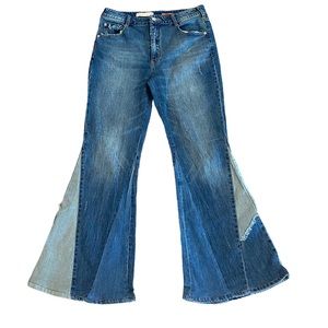 Anthropologie Pilcro & the Letterpress bell bottom patchwork high rise jeans